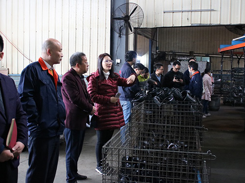 凌霄泵業(yè)財務(wù)總監(jiān)到公司調(diào)研